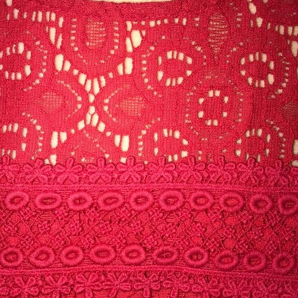 Project Runway Red Lace Cold Shoulder Top Medium - Picture 3 of 8